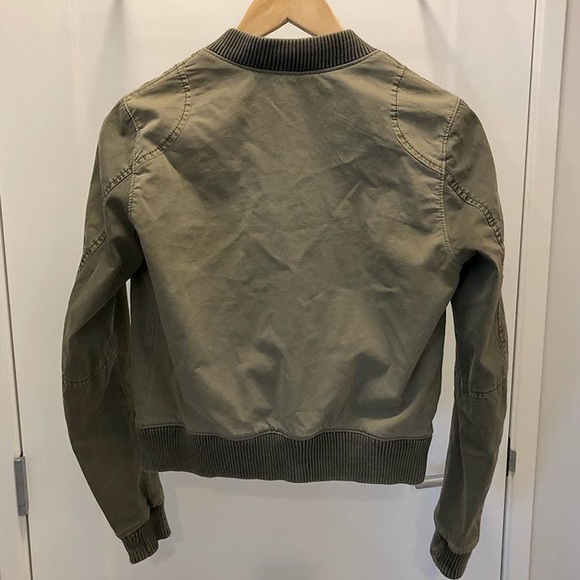 Aritzia Talula bomber jacket - Picture 5 of 5